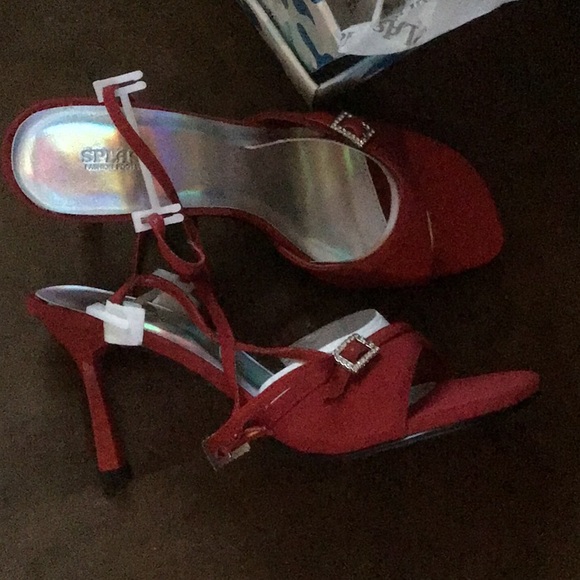 New in Box Ladies Red Heels - Picture 2 of 2